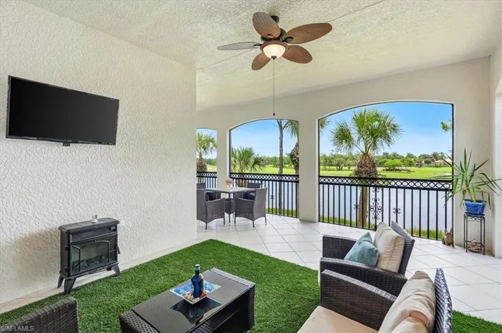 3695 Montreux Ln 202, Naples, Florida 34114