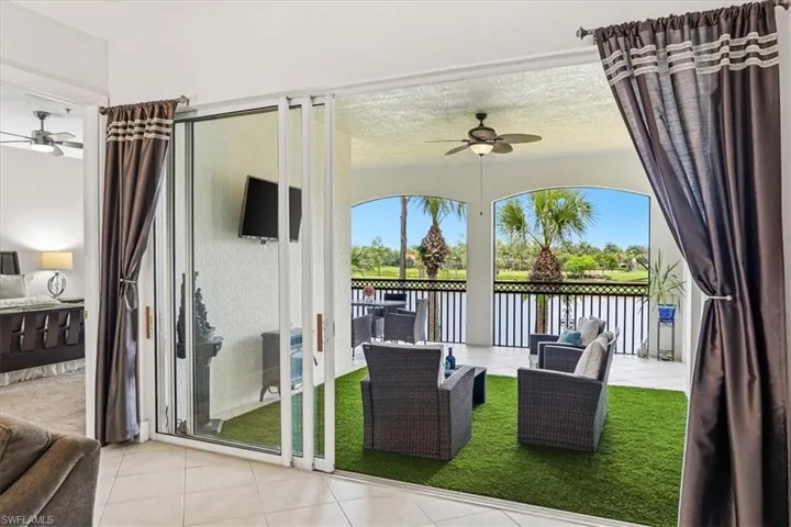3695 Montreux Ln 202, Naples, Florida 34114