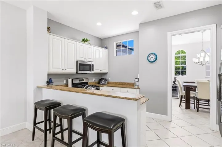 3695 Montreux Ln 202, Naples, Florida 34114