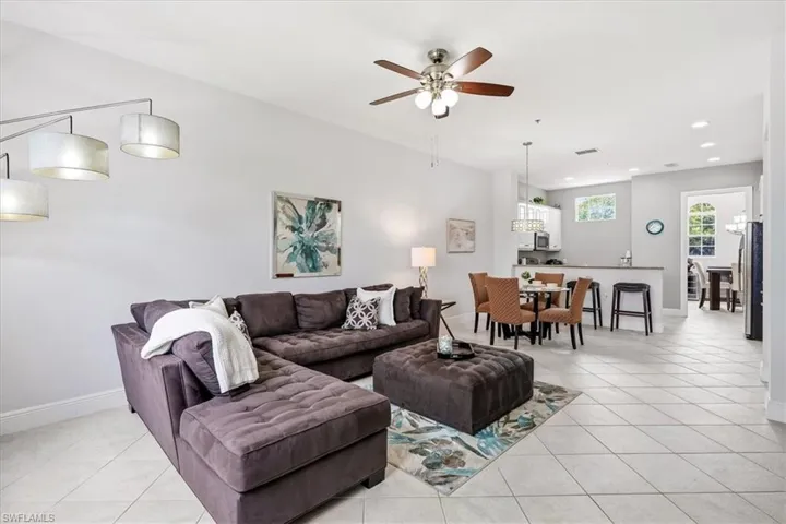 3695 Montreux Ln 202, Naples, Florida 34114