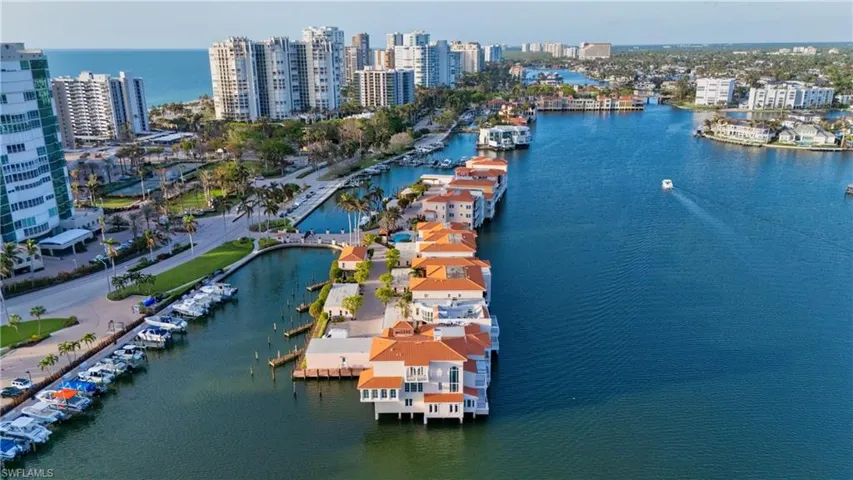 4000 Gulf Shore Blvd N 1400, Naples, Florida 34103