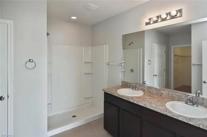 3439 Manati CT, CAPE CORAL FL 33909