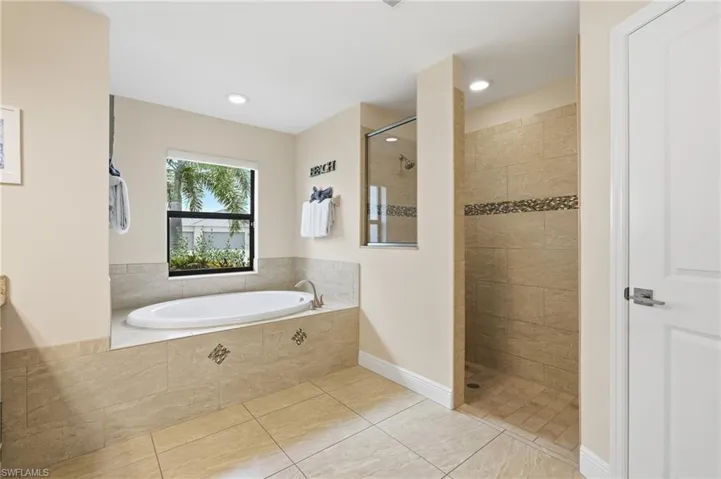 206 Ne 21st Ave, Cape Coral, Florida 33909