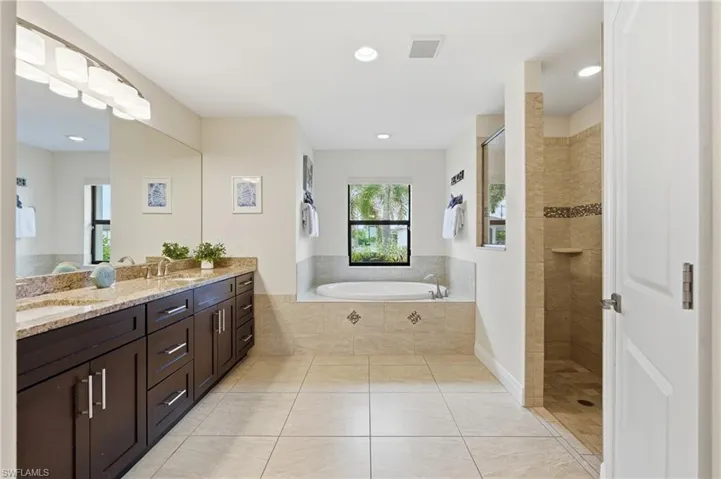 206 Ne 21st Ave, Cape Coral, Florida 33909