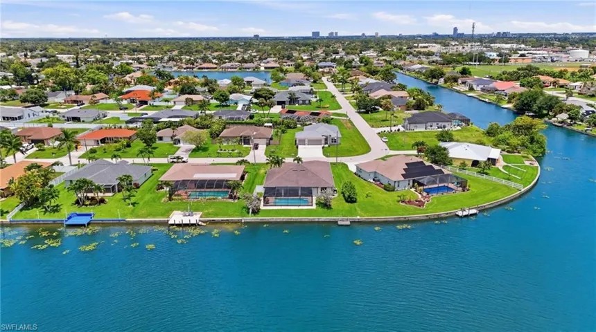 206 Ne 21st Ave, Cape Coral, Florida 33909
