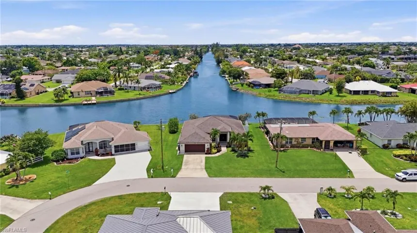 206 Ne 21st Ave, Cape Coral, Florida 33909