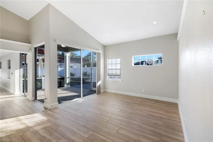 1170  Silverstrand  DR, Naples, FL 34110
