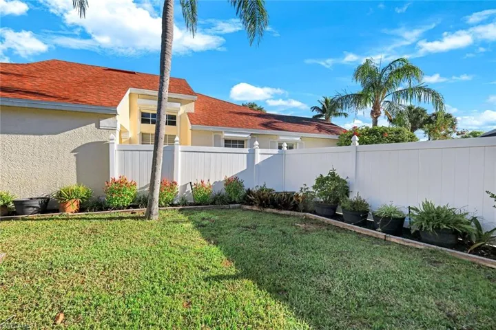 1170  Silverstrand  DR, Naples, FL 34110
