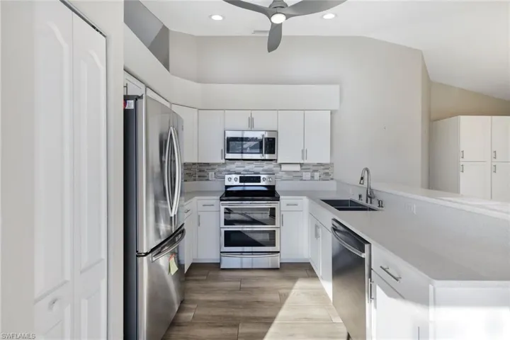 1170  Silverstrand  DR, Naples, FL 34110
