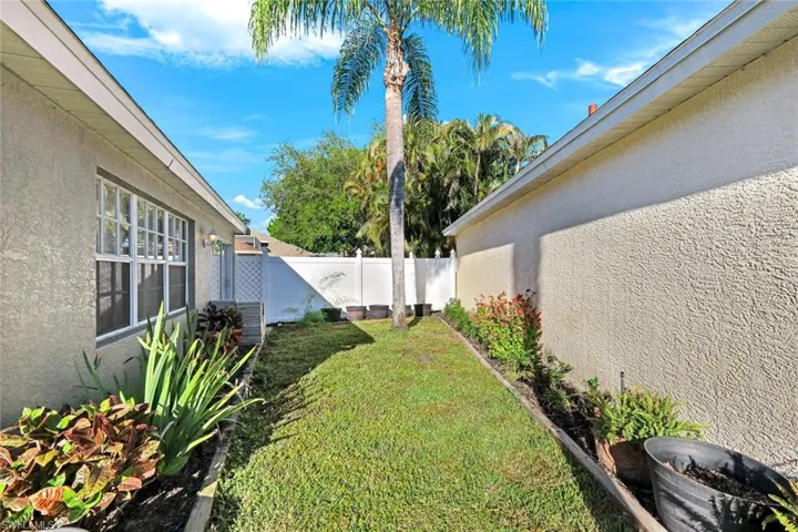 1170  Silverstrand  DR, Naples, FL 34110