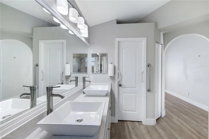 1170  Silverstrand  DR, Naples, FL 34110