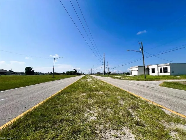 View of Surrounding Area!