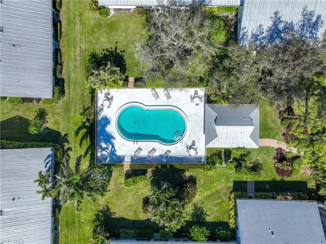 Birds eye view of property