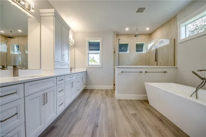 4910 Sw 2nd Ave, Cape Coral, Florida 33914