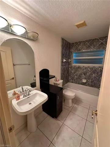 22 Se 14th Ct, Cape Coral, Florida 33990