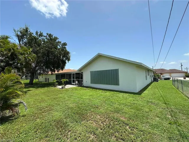 22 Se 14th Ct, Cape Coral, Florida 33990