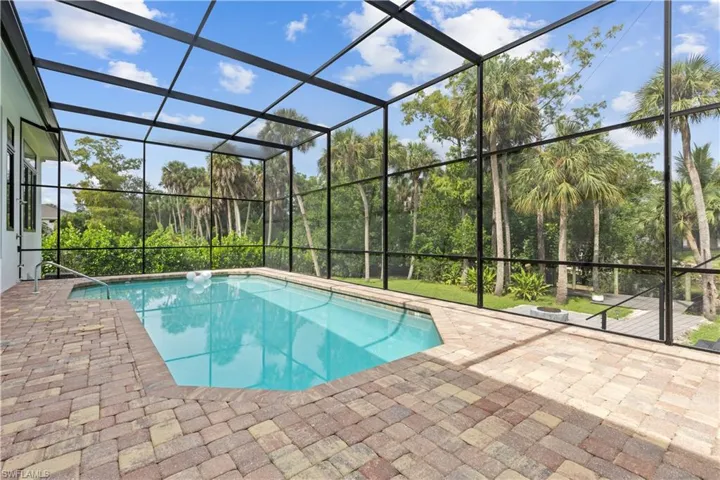 380 Sharwood Dr, Naples, Florida 34110