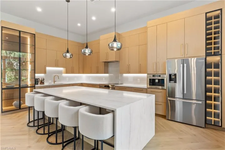 380 Sharwood Dr, Naples, Florida 34110