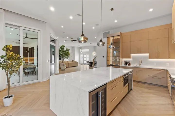 380 Sharwood Dr, Naples, Florida 34110