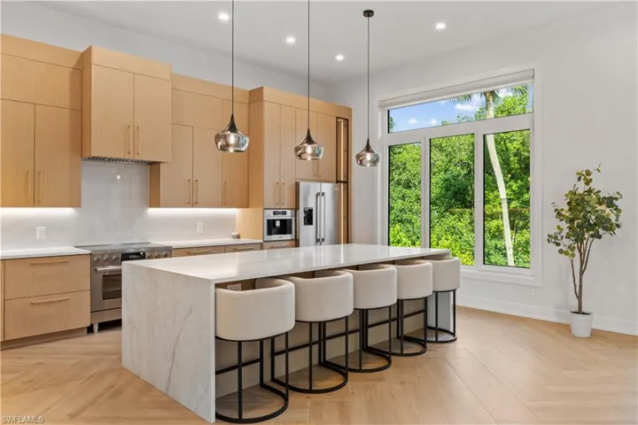 380 Sharwood Dr, Naples, Florida 34110