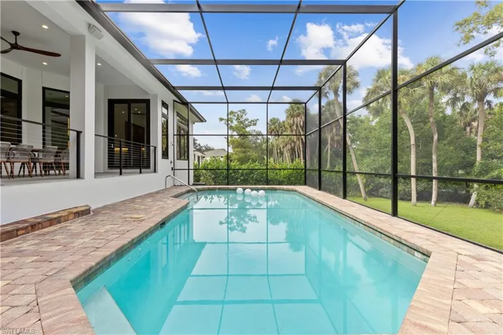 380 Sharwood Dr, Naples, Florida 34110