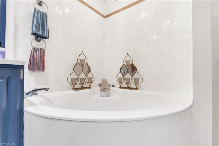 1443  Larkspur  DR, Fort Myers, FL 33901