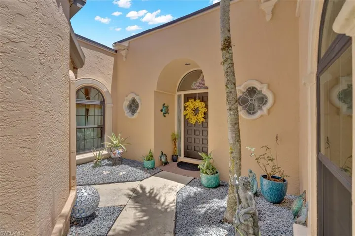 1443  Larkspur  DR, Fort Myers, FL 33901