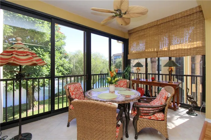 172  Vintage  CIR, Naples, FL 34119