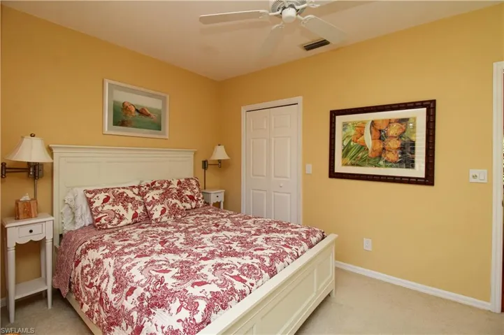 172  Vintage  CIR, Naples, FL 34119