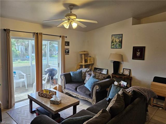 4413-4415  28th SW ST, Lehigh Acres, FL 33973