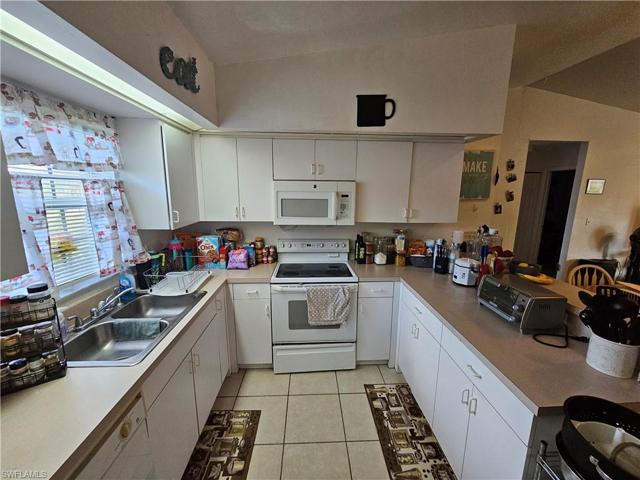 4413-4415  28th SW ST, Lehigh Acres, FL 33973