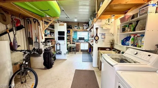 Workshop/Storage/Laundry - spacious and organized