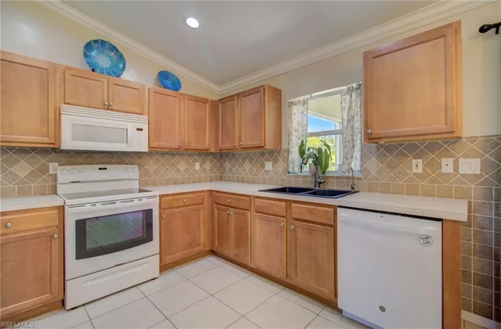 3907 24th ST SW, LEHIGH ACRES FL 33976