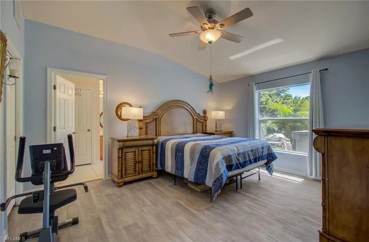 3907 24th ST SW, LEHIGH ACRES FL 33976