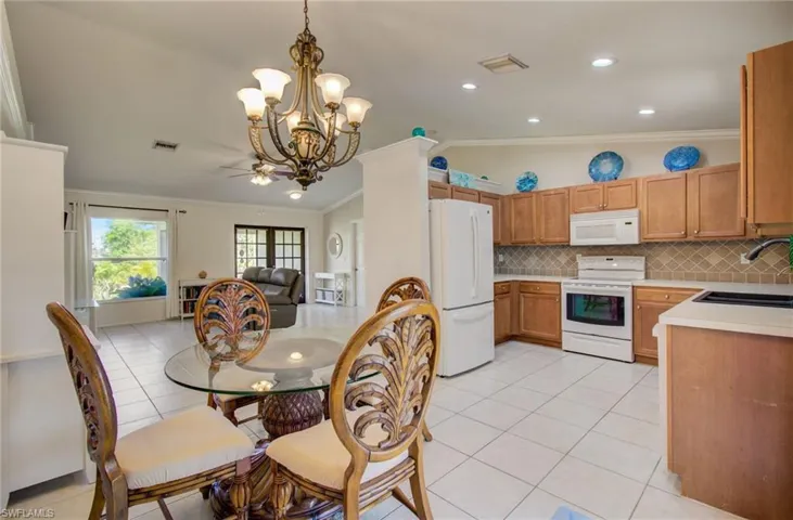 3907 24th ST SW, LEHIGH ACRES FL 33976