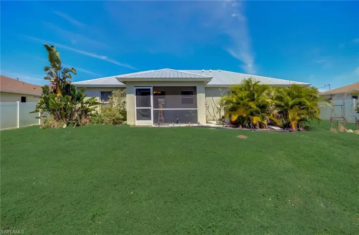 3907 24th ST SW, LEHIGH ACRES FL 33976