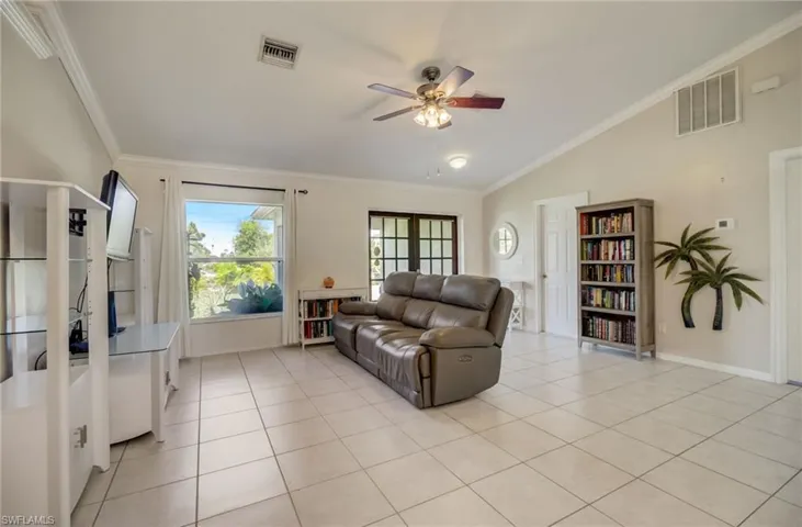 3907 24th ST SW, LEHIGH ACRES FL 33976