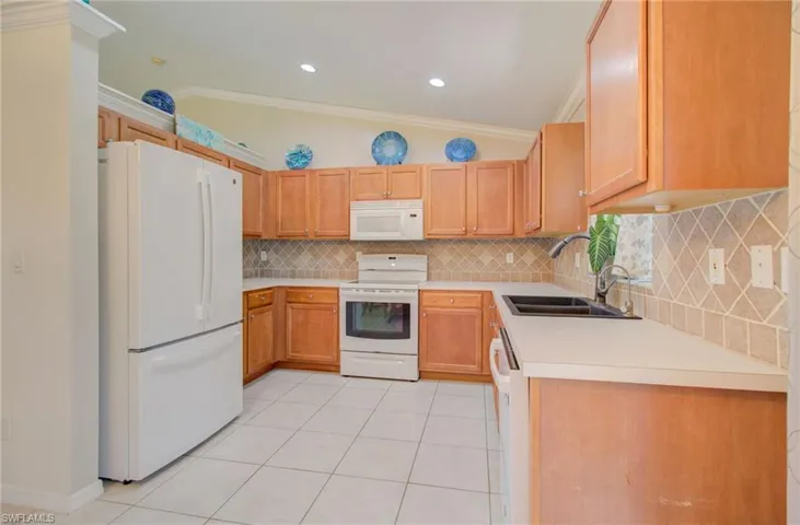 3907 24th ST SW, LEHIGH ACRES FL 33976