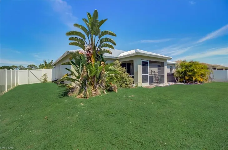 3907 24th ST SW, LEHIGH ACRES FL 33976