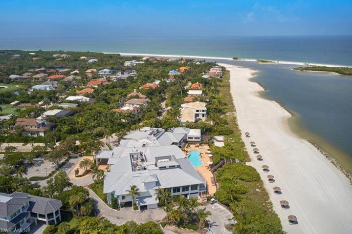 Hideaway Clubhouse on the Beach