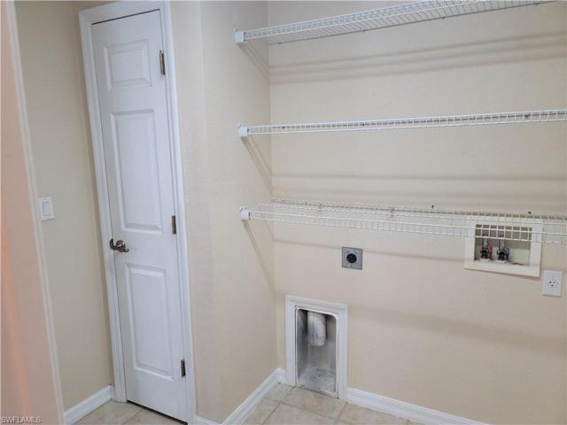 Laundry w/Linen closet