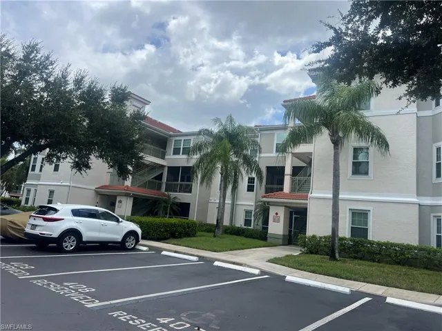 23500 Walden Center Dr 106, Estero, Florida 34134