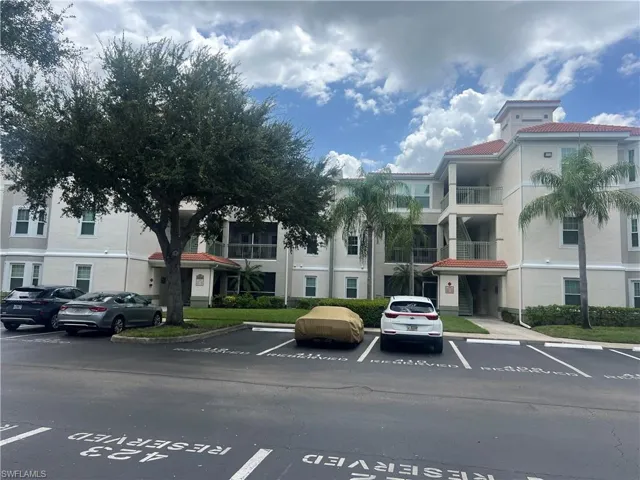 23500 Walden Center Dr 106, Estero, Florida 34134