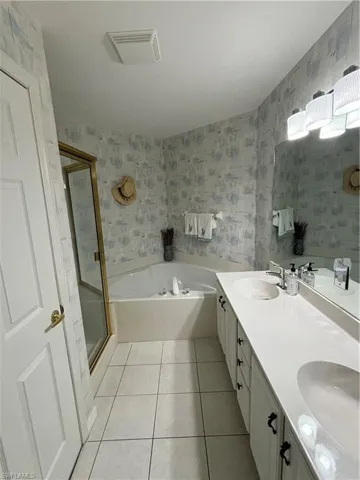 14570 Grande Cay Cir 2406, Fort Myers, Florida 33908