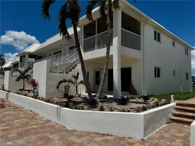 805 E Gulf Dr B4, Sanibel, Florida 33957