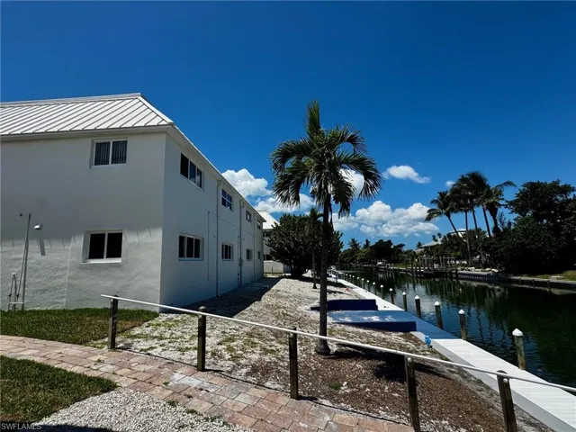 805 E Gulf Dr B4, Sanibel, Florida 33957