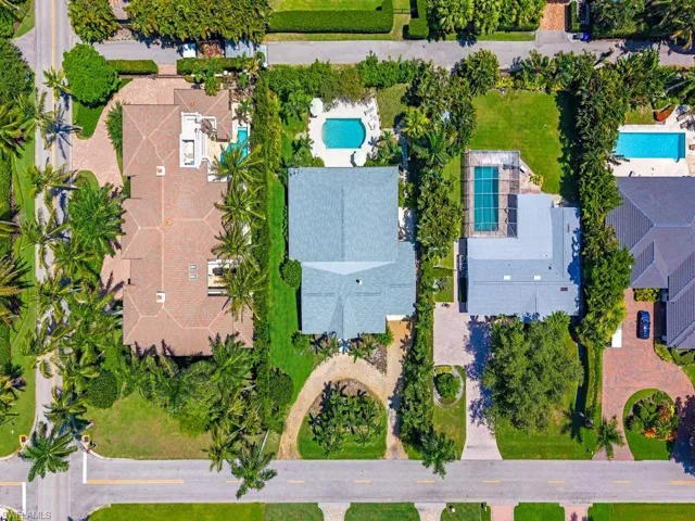 239 1st Ave S, Naples, Florida 34102