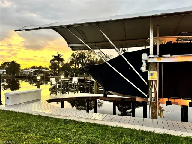16k LB lift, canopy, water & electric with lighting