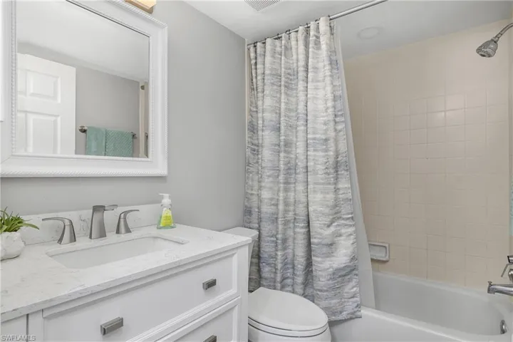 773  Wiggins Lake  DR, Naples, FL 34110