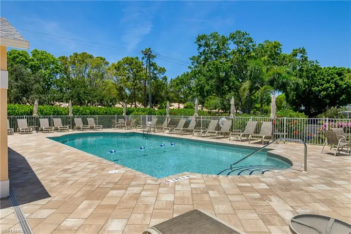 773  Wiggins Lake  DR, Naples, FL 34110